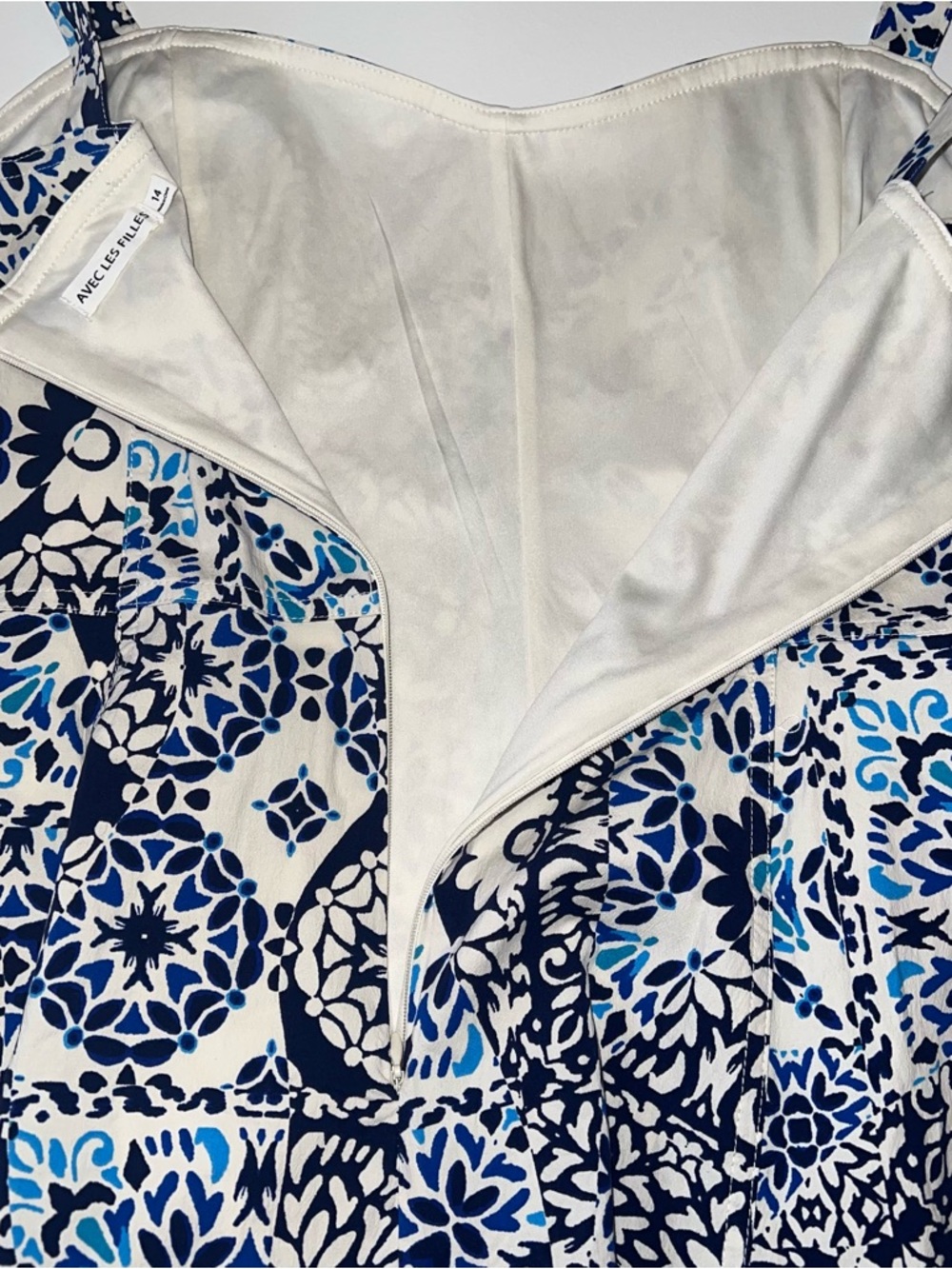 Avec Les Filles Blue and White Floral Sweetheart Neckline Mini Sun Dress Sz 14 - Picture 12 of 16